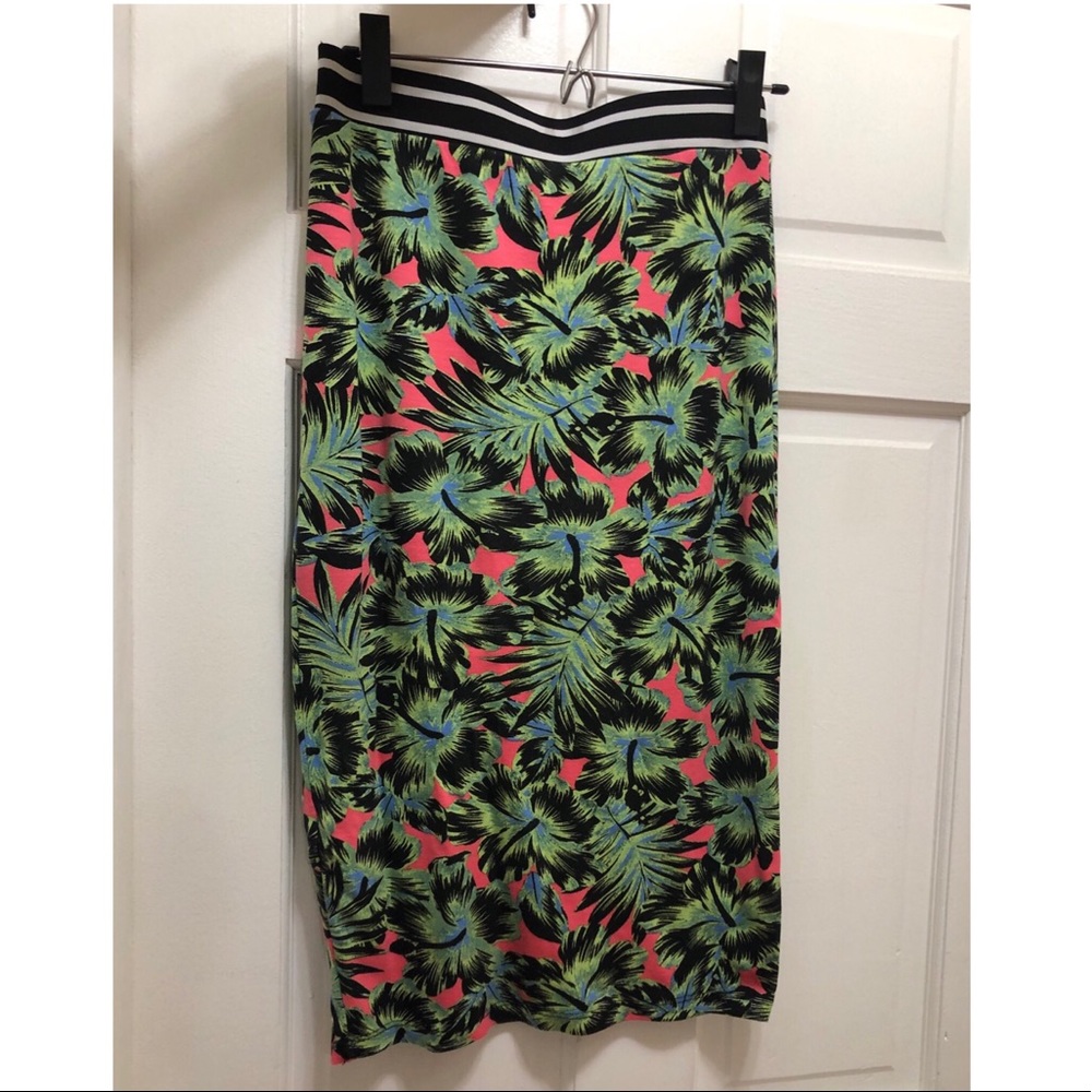 Topshop Palm print pencil skirt, size 6